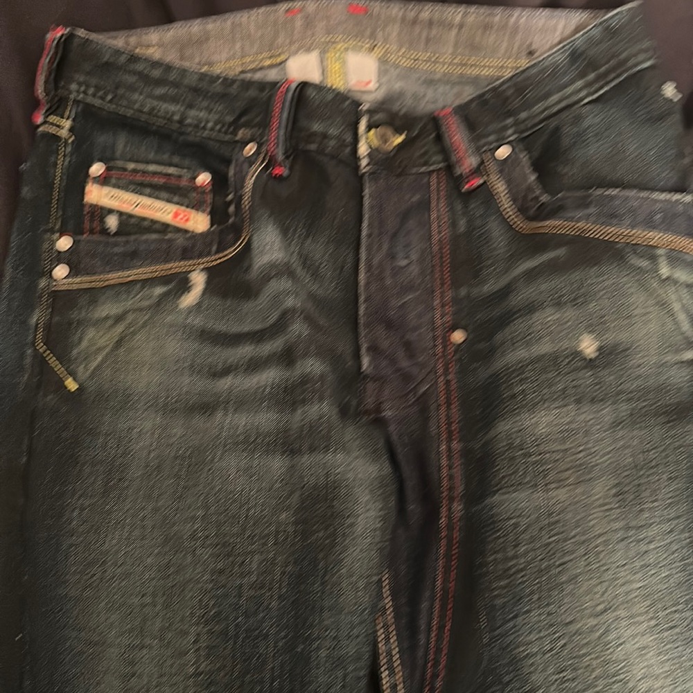 Men’s Diesel 31x 30 used once. Proceeds go towards charitable causes!